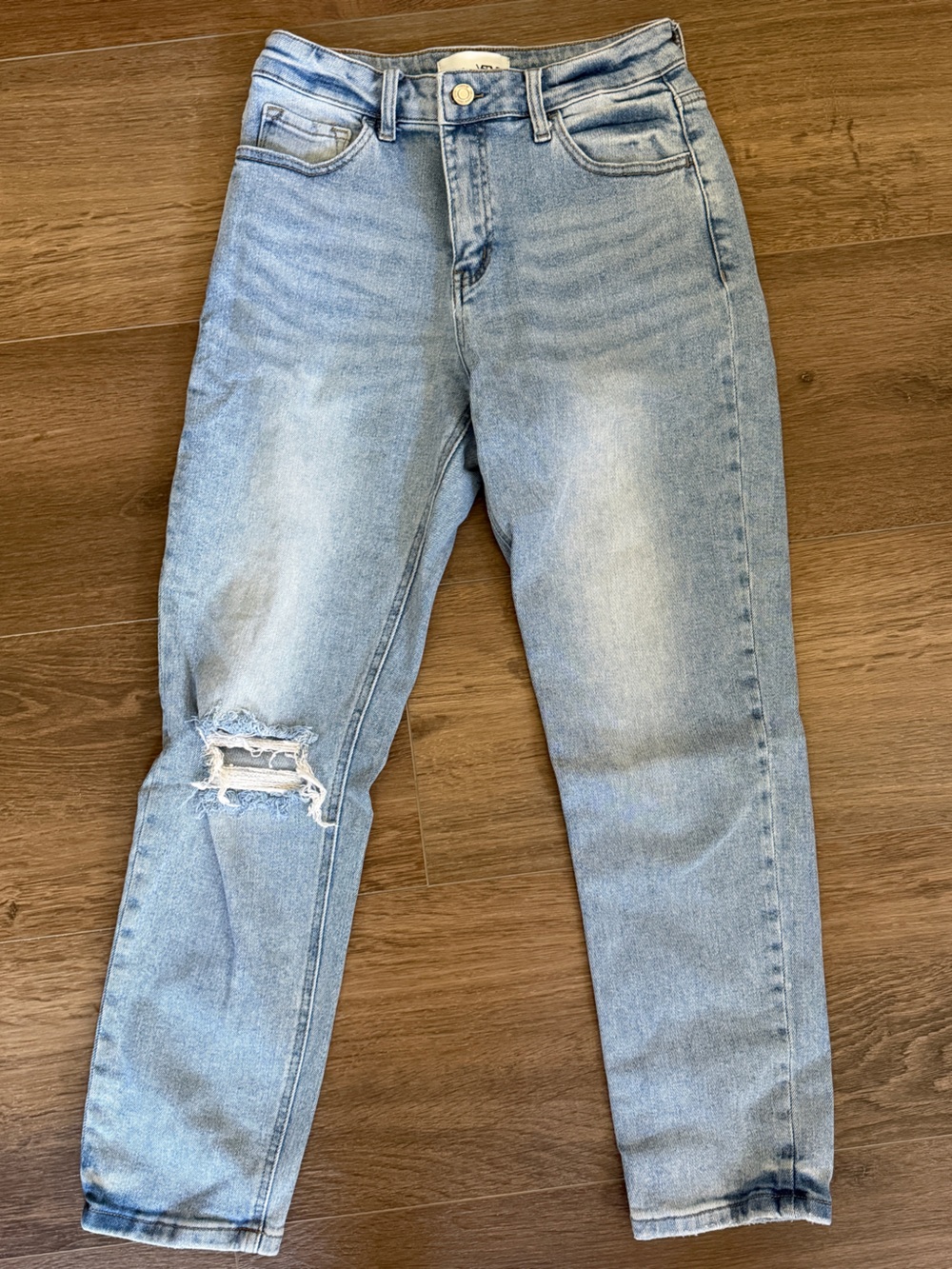 Vervet Light Blue Slim Straight Jeans with Distressed Knee